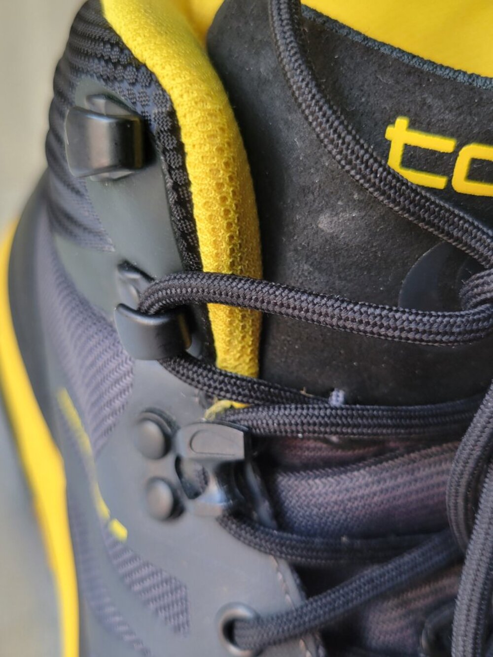 NIB! Topo Trailventure 2 low drop Hiking Boots Men Charcoal/Mustard 9 M053 - Picture 8 of 16